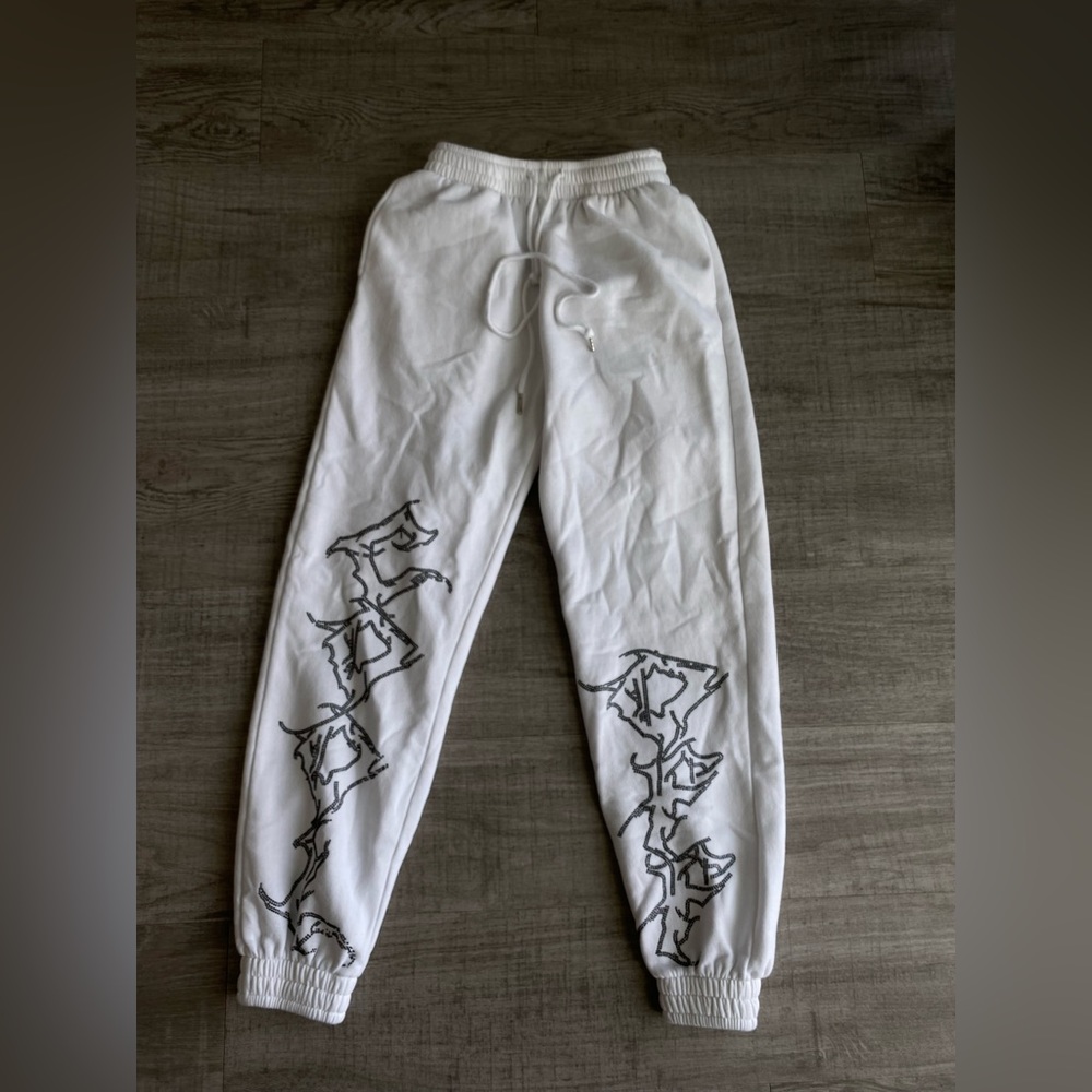 Embroidery dazzled sweatpants joggers white